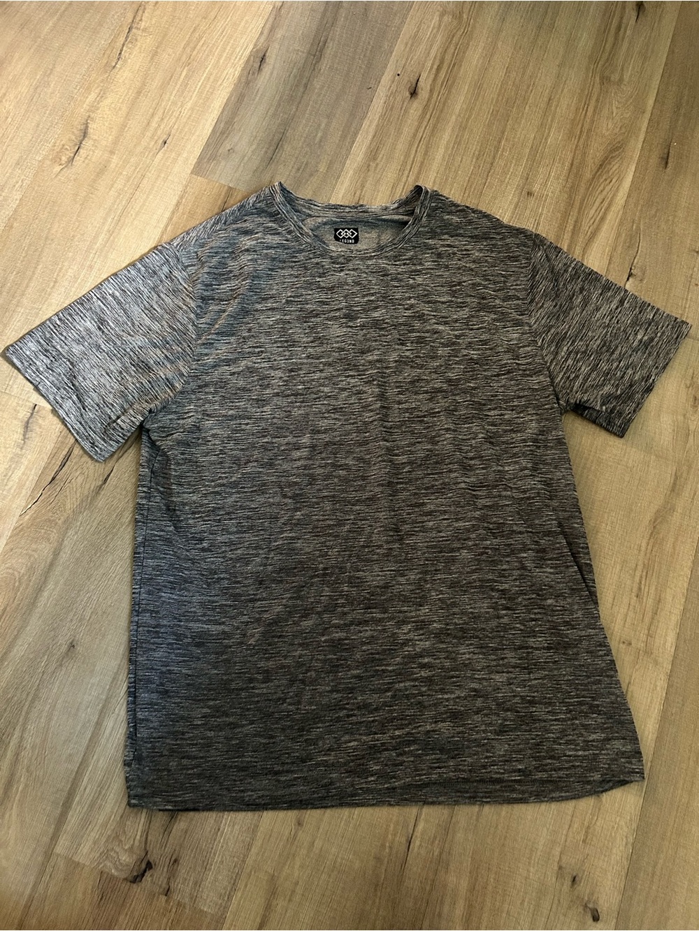 Men’s Leg3nd Heather Gray Workout Tee